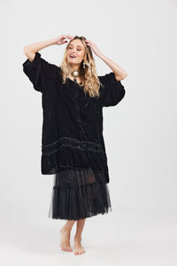 Florentine velvet coatdress. Black