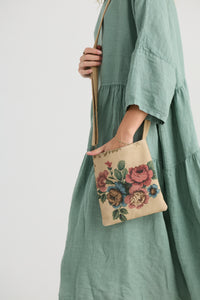 Kestrel Purse — Rose Bouquet