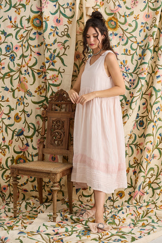 Cassandra Linen and Lace dress. Powder Pink