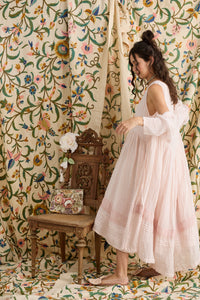 Cassandra Linen and Lace dress. Powder Pink