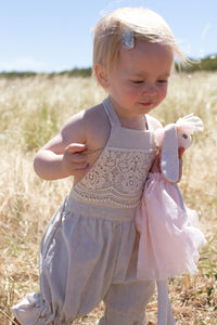 Linen and lace romper. Natural. Pale Pink.